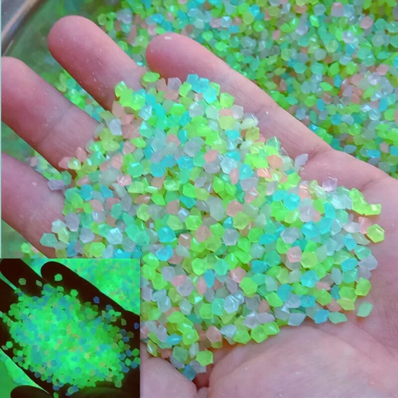 Aquarium Fish Guppy - 1000 ชิ้น 3-5 มิลลิเมตรทรายเรืองแสงใน Dark Pebbles